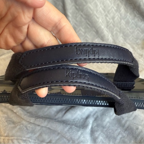 Kipling Dahlia 16” Large Crossbody Laptop Sleeve in Cool Camouflage Blue - Picture 3 of 7